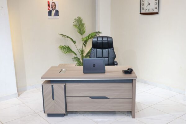 1600MM Executive Desk