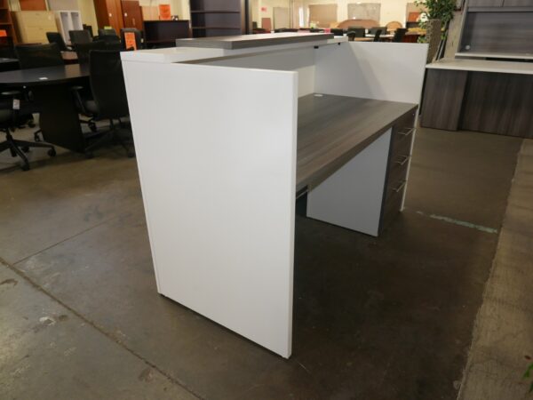 2.4M Reception office desk. - Image 2