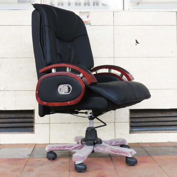 Director's Office Seat. - Image 2