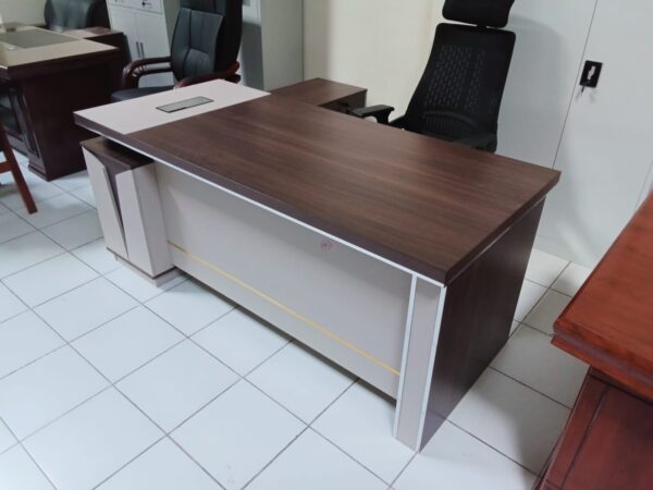 1.8m Modern Home Office Desk - Image 4