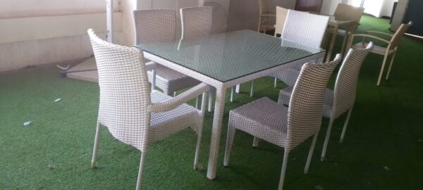 6-Seater Outdoor Dining Set