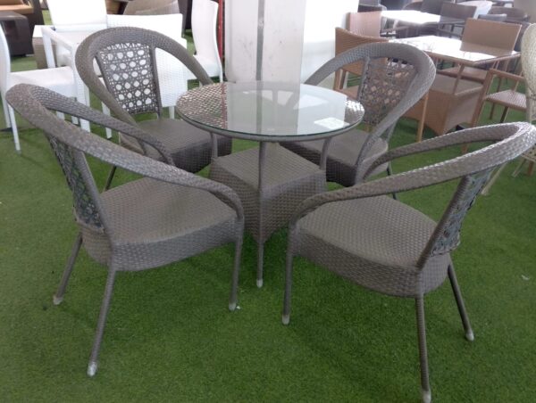 4-Seater Outdoor Dining Set