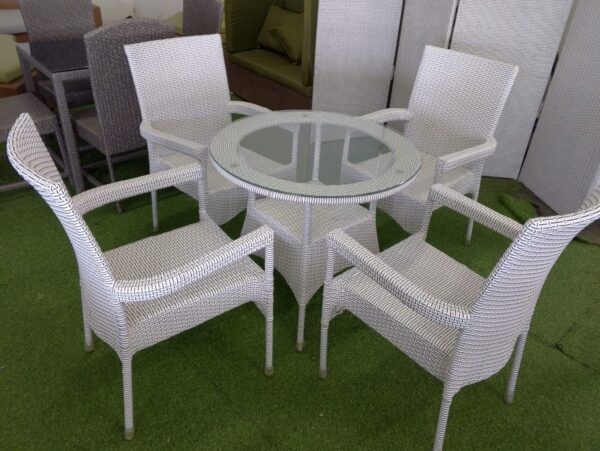 4-Seater Outdoor Dining Set