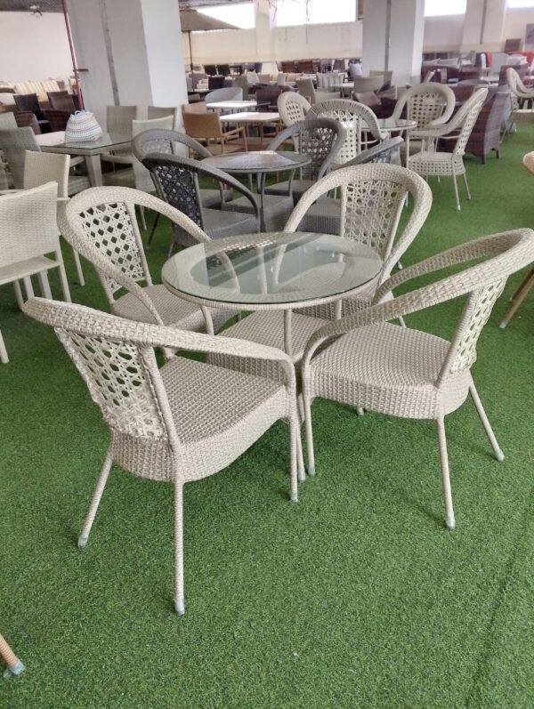 4-Seater Outdoor Dining Set