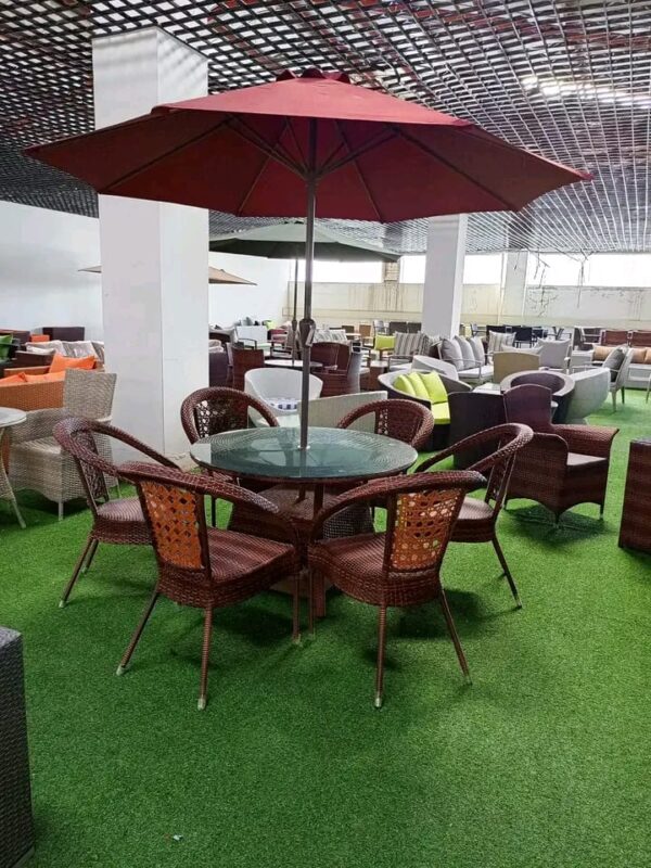 6 Chairs+ Table + Umbrella