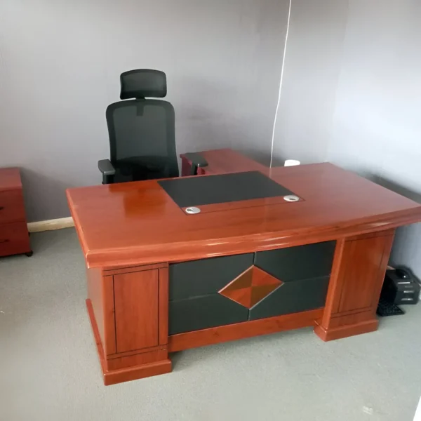 1600MM Executive Desk