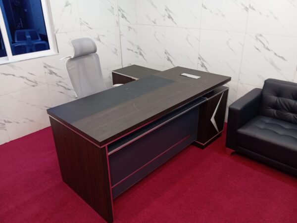 1600MM Executive Desk