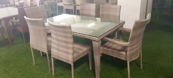 6-Seater Outdoor Dining Set