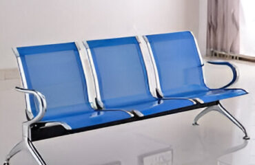 3 Link waiting bench