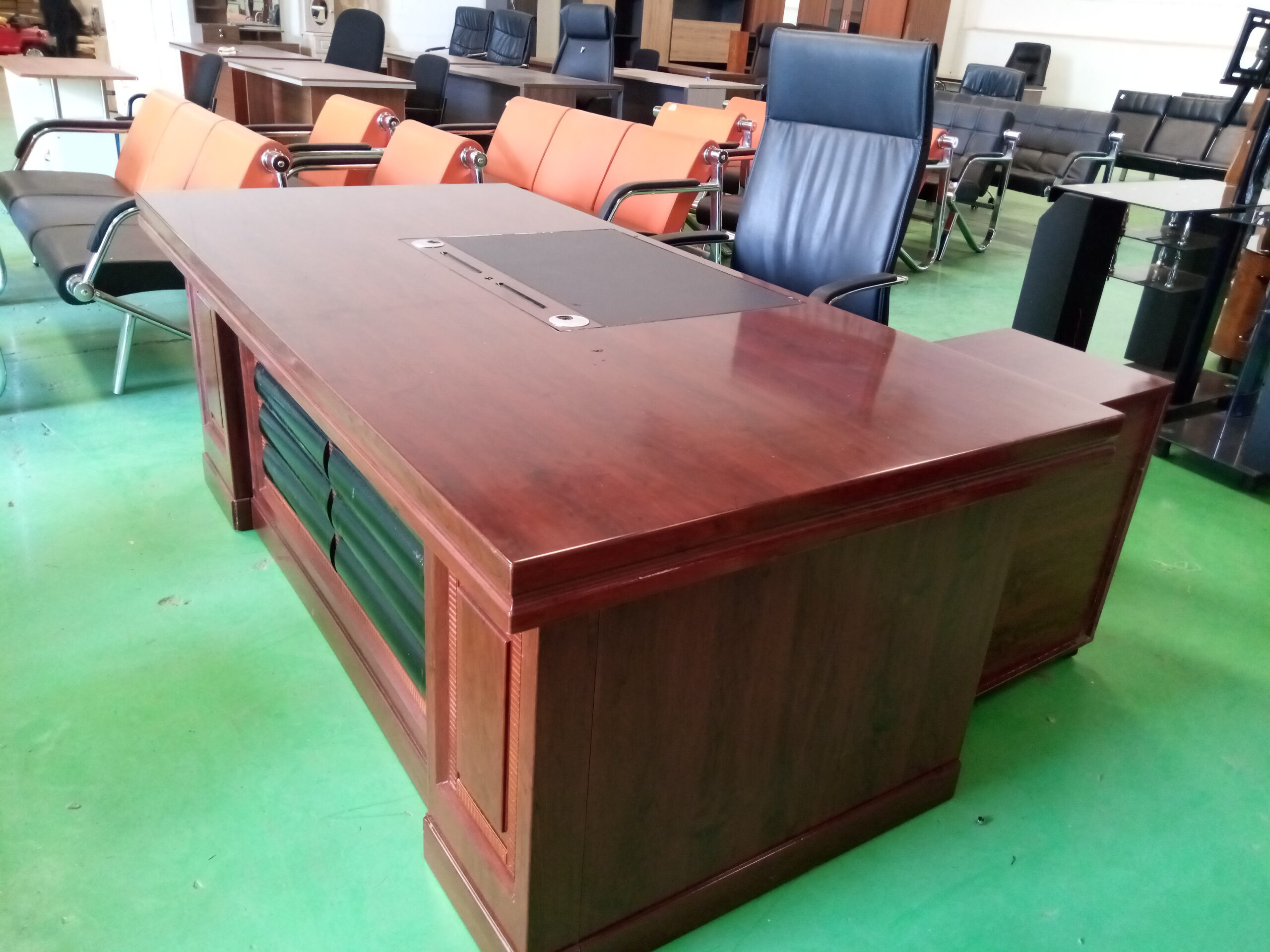 2000MM Boss office executive desk - Image 6