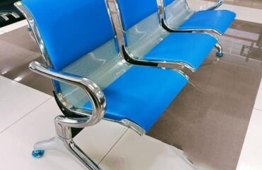 3- Link Waiting Bench