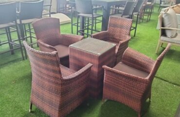 4-Seater Outdoor Dining Set
