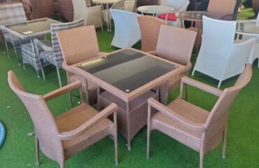 4-Seater Outdoor Dining Set