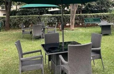 Umbrella+4-Chairs+Table